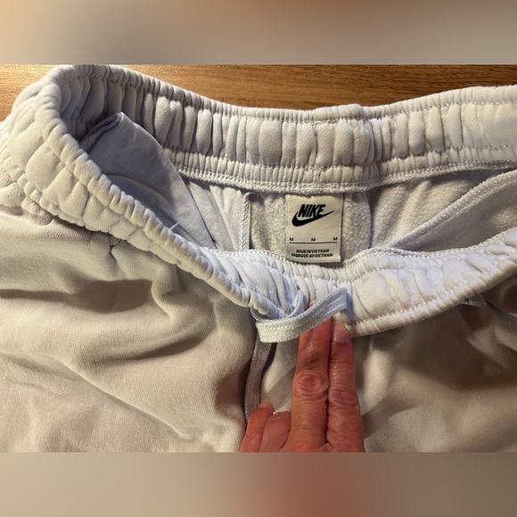 Nike sz M men’s joggers, light blue, excellent condition, elastic waistband - Picture 4 of 7